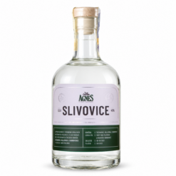 Agnes Slivovice – 500ml — lahev na bílém pozadí