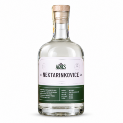 Agnes Nektarinkovice – 500ml — lahev na bílém pozadí